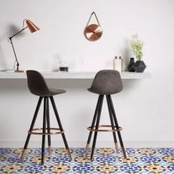 Kave Home - Tabouret De Bar Slad Gris 74 Cm Avec Dossier, Siège Tapissé En Polyuréthane Et Pieds En Bois Massif De Hêtre - Noir 10 Kave Home - Tabouret De Bar Slad Gris 74 Cm Avec Dossier, Siège Tapissé En Polyuréthane Et Pieds En Bois Massif De Hêtre - Noir -KAVE HOME Soldes 2022 12437639 4