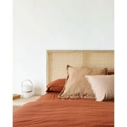 Kave Home - Set Ibelis Drap-housse, Housse Couette, Taies Oreiller En Coton Bio (GOTS)135x190cm Grenat - Rouge 9 Kave Home - Set Ibelis Drap-housse, Housse Couette, Taies Oreiller En Coton Bio (GOTS)135x190cm Grenat - Rouge -KAVE HOME Soldes 2022 27979518 4