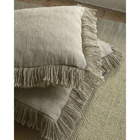 Kave Home - Housse De Coussin Delcie En Coton Beige Avec Franges En Jute De 45 X 45 Cm - Beige 4 Kave Home - Housse De Coussin Delcie En Coton Beige Avec Franges En Jute De 45 X 45 Cm - Beige – Image 2