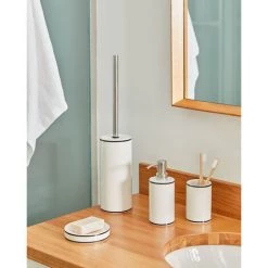 Kave Home - Distributeur De Savon Arminda En Céramique Blanc Avec Détail Noir - Blanc 7 Kave Home - Distributeur De Savon Arminda En Céramique Blanc Avec Détail Noir - Blanc -KAVE HOME Soldes 2022 51186638 3